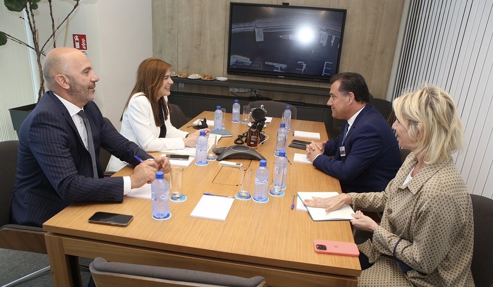 Στο περιθώριο του συνεδρίου η κα Πηλείδου είχε συνάντηση με τον Υπουργό Ανάπτυξης & Επενδύσεων της Ελλάδας κ. Άδωνι Γεωργιάδη.